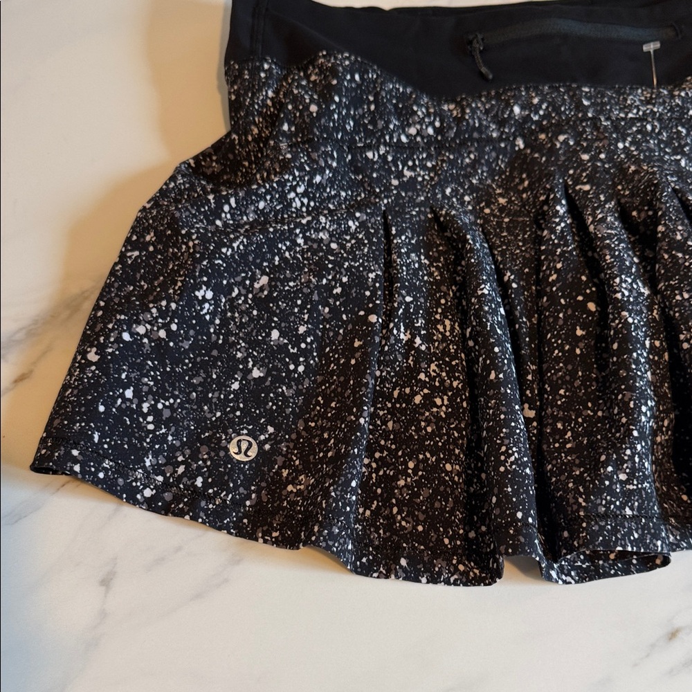 Lululemon spotted printed tennis skirt